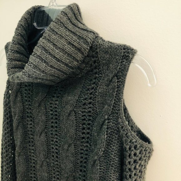 Small American Eagle Gray Turtleneck - Picture 3 of 4